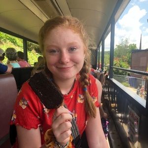 Meet your Posher, Katelyn